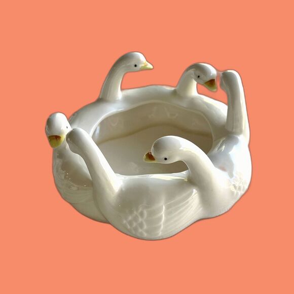 Ceramic Duck Planters Family Two Adults, Ducklings in Round Planter Vintage - Picture 3 of 16